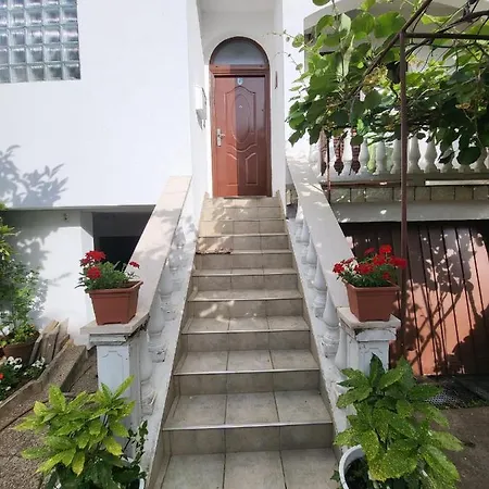 Apartman Rosa *