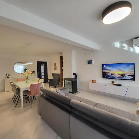 Rosa Apartman
